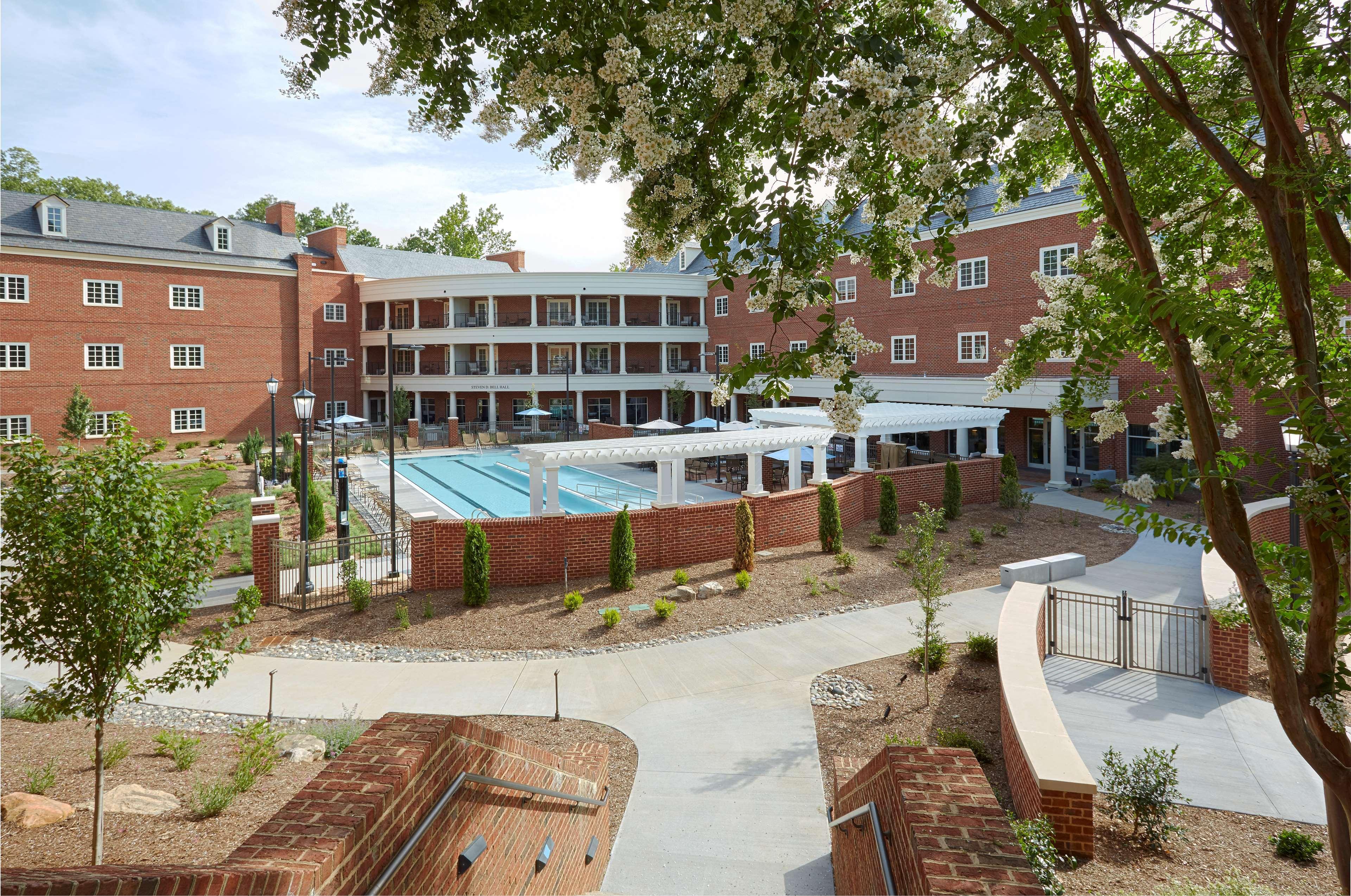 Rizzo Center, A Destination By Hyatt Hotel Chapel Hill Exterior foto