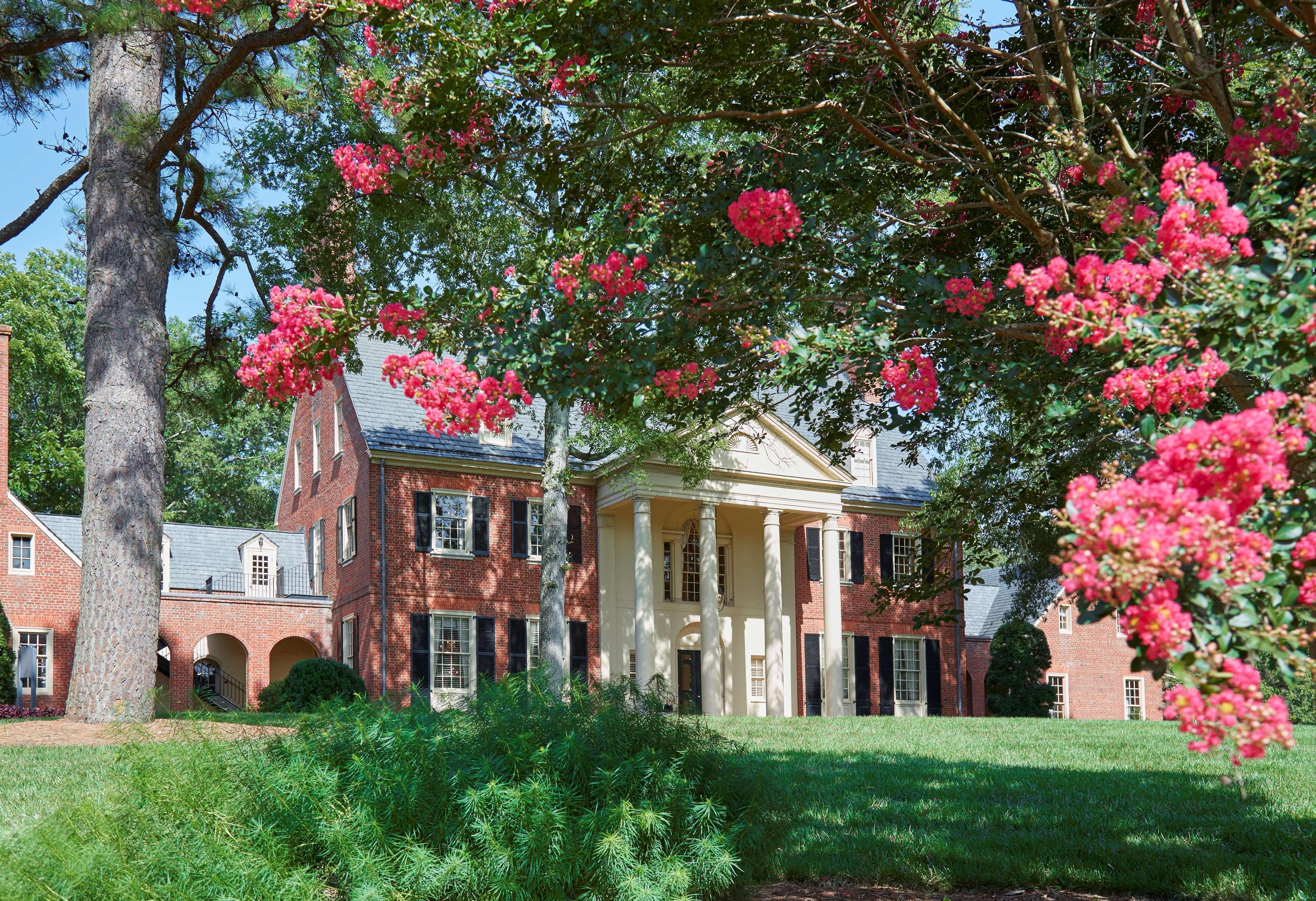 Rizzo Center, A Destination By Hyatt Hotel Chapel Hill Exterior foto