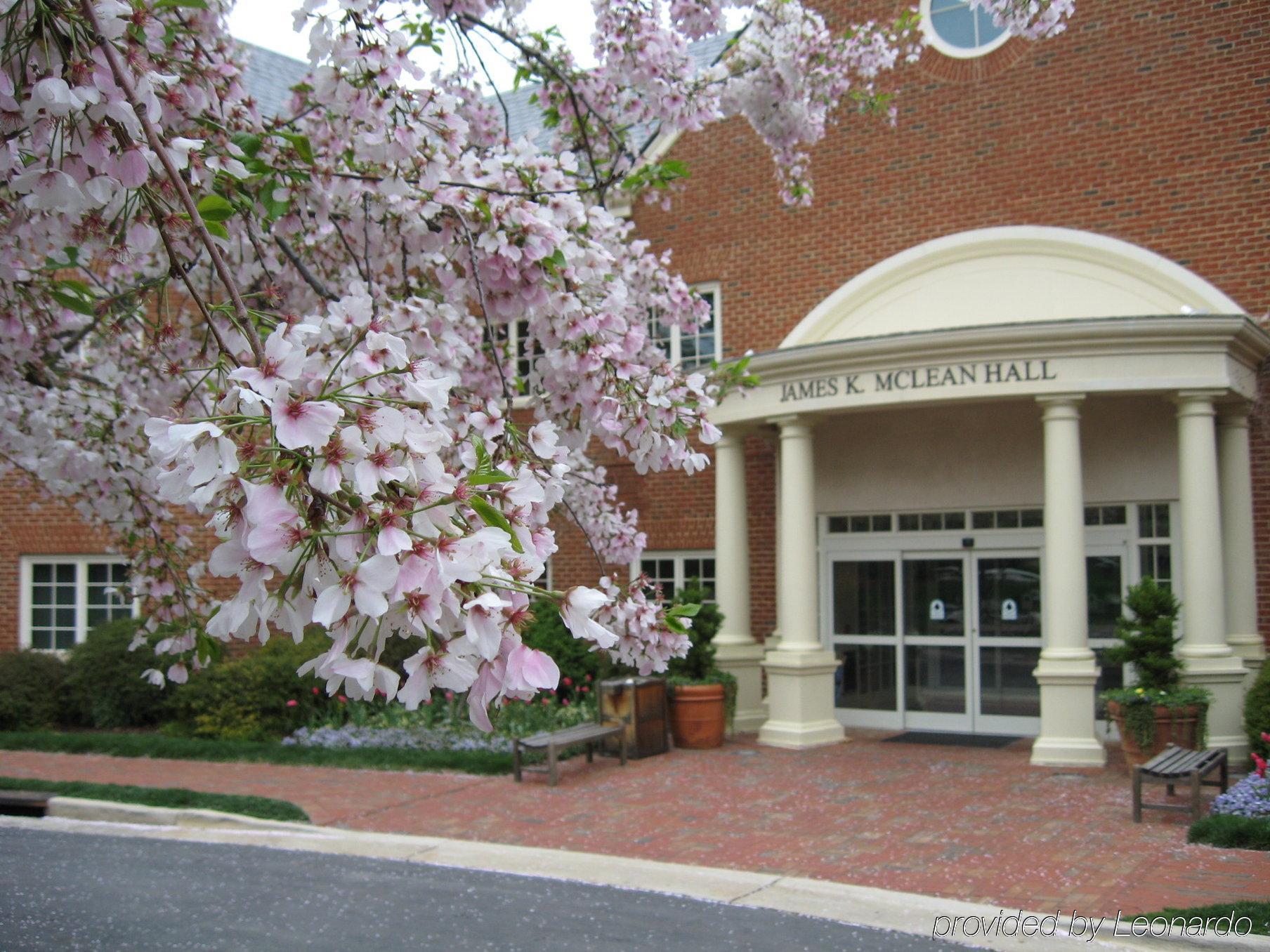 Rizzo Center, A Destination By Hyatt Hotel Chapel Hill Exterior foto