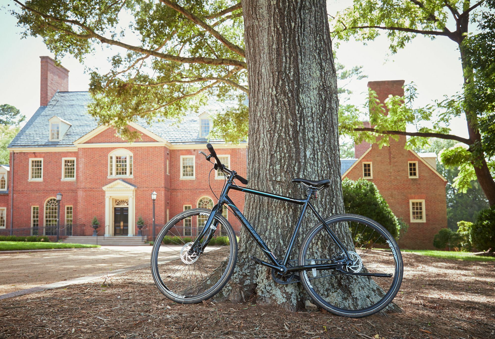 Rizzo Center, A Destination By Hyatt Hotel Chapel Hill Exterior foto